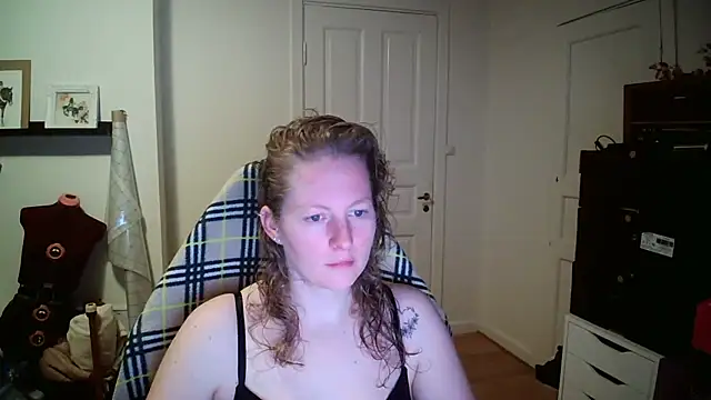 Snapshot of Girlnina-1995 chatting on 19, 1, 2026 Girlnina-1995 online show from 19, 1, 2026