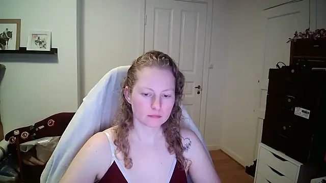 Snapshot of Girlnina-1995 chatting on 12, 2, 2026 Girlnina-1995 online show from 12, 2, 2026