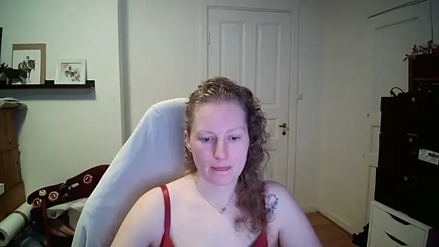 Snapshot of Girlnina-1995 chatting on 25, 2, 2026 Girlnina-1995 online show from 25, 2, 2026