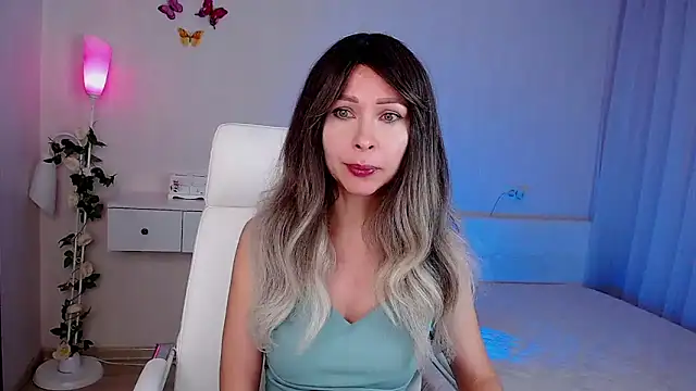 Snapshot of wendifoste chatting on 14, 11, 2025 wendifoste online show from 14, 11, 2025