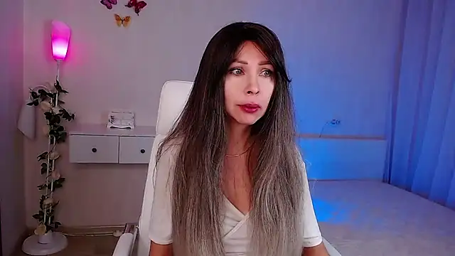 Snapshot of wendifoste chatting on 17, 11, 2025 wendifoste online show from 17, 11, 2025