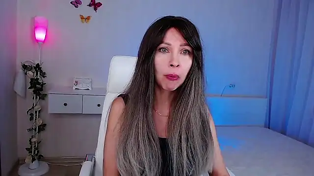 Snapshot of wendifoste chatting on 24, 11, 2025 wendifoste online show from 24, 11, 2025