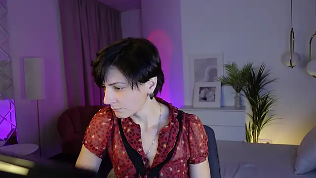 LorenDaze online show from 12, 11, 2025