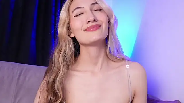 Snapshot of lola_vlad chatting on 11, 1, 2025 lola vlad online show from 11, 1, 2025