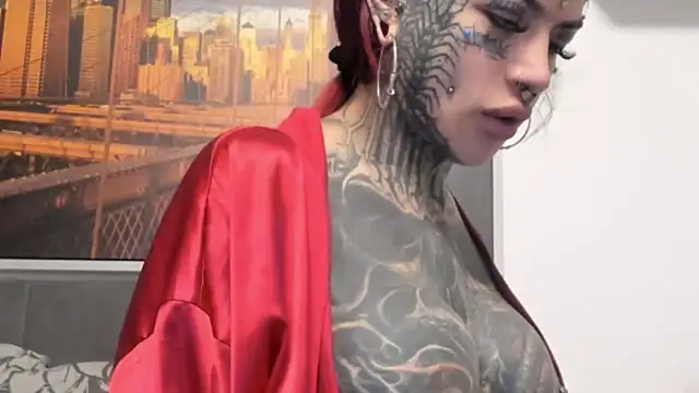 Snapshot of tamarapervert chatting on 25, 10, 2025 tamarapervert online show from 25, 10, 2025