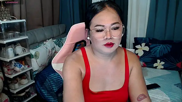 Snapshot of MagnificatMistress chatting on 15, 12, 2024 MagnificatMistress online show from 15, 12, 2024