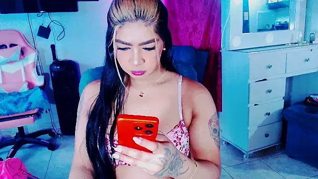 Snapshot of violet_bigcock774 chatting on 20, 10, 2025 violet bigcock774 online show from 20, 10, 2025