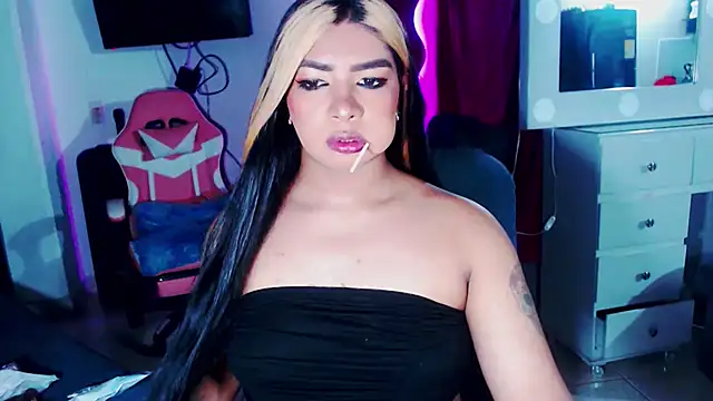 Snapshot of violet_bigcock774 chatting on 13, 11, 2025 violet bigcock774 online show from 13, 11, 2025