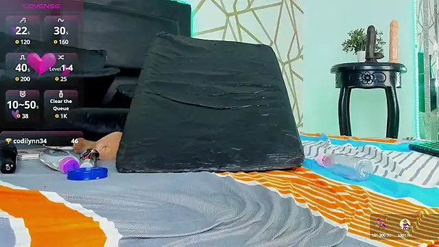 EmilyyRosee  online show from 25, 1, 2025
