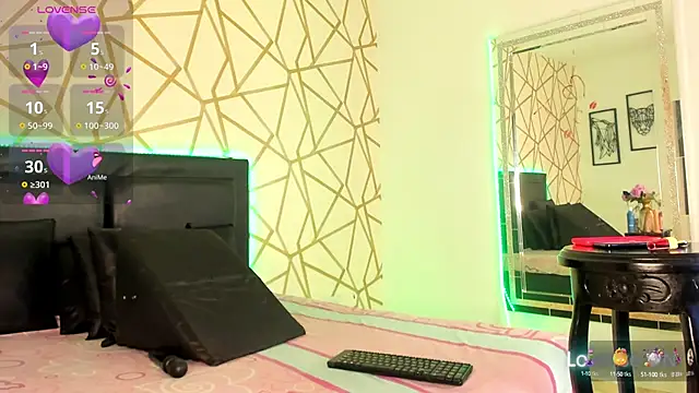 Snapshot of EmilyyRosee_ chatting on 25, 2, 2025 EmilyyRosee online show from 25, 2, 2025