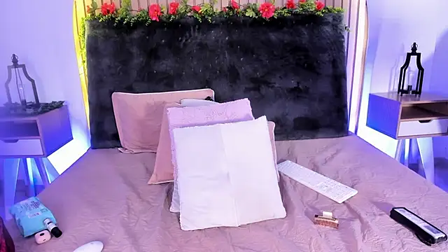 Karlagonzales  online show from 12, 1, 2025