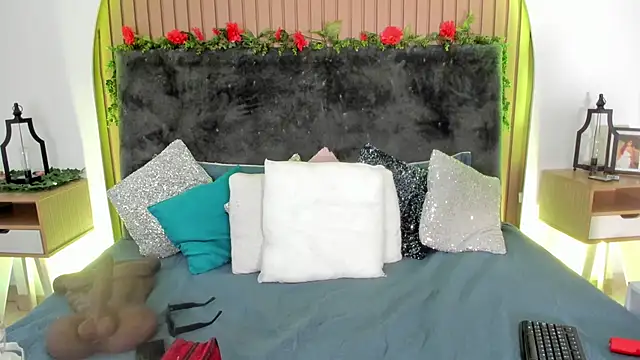 Karlagonzales  online show from 12, 3, 2026