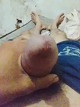 Snapshot of Shugar_dick chatting on 9, 4, 2026 Shugar dick online show from 9, 4, 2026