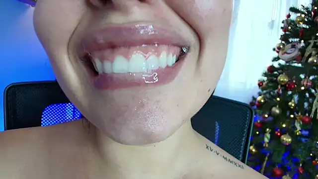 Snapshot of lisbet21x chatting on 20, 12, 2024 lisbet21x online show from 20, 12, 2024