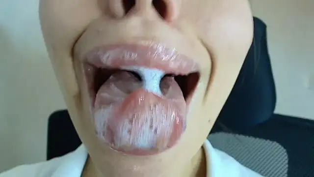 Snapshot of lisbet21x chatting on 28, 9, 2025 lisbet21x online show from 28, 9, 2025