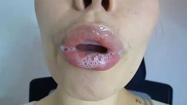 Snapshot of lisbet21x chatting on 28, 10, 2025 lisbet21x online show from 28, 10, 2025