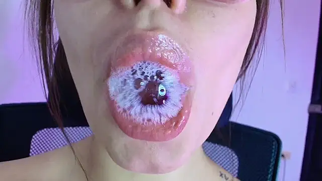 Snapshot of lisbet21x chatting on 24, 11, 2025 lisbet21x online show from 24, 11, 2025