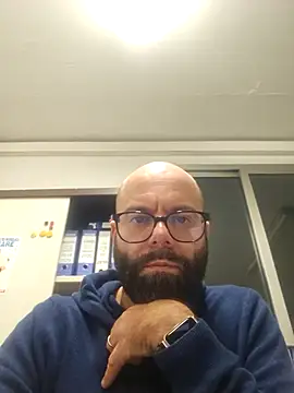 Snapshot of Dolceporco19 chatting on 17, 12, 2025 Dolceporco19 online show from 17, 12, 2025