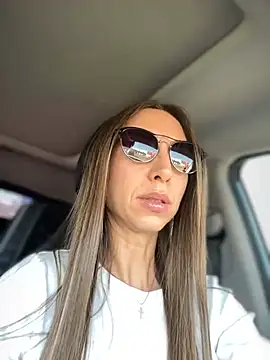 Snapshot of EvaCatt chatting on 16, 3, 2025 EvaCatt online show from 16, 3, 2025