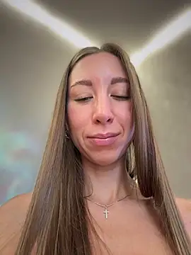 Snapshot of EvaCatt chatting on 26, 11, 2025 EvaCatt online show from 26, 11, 2025