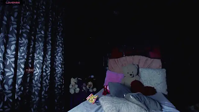 Snapshot of Summer_XO chatting on 28, 1, 2025 Summer XO online show from 28, 1, 2025