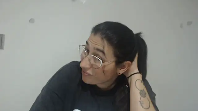 Snapshot of andreaisis2 chatting on 1, 7, 2026 andreaisis2 online show from 1, 7, 2026