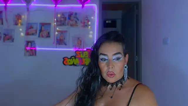 Snapshot of sweet_vanessa_22 chatting on 24, 1, 2025 sweet vanessa 22 online show from 24, 1, 2025