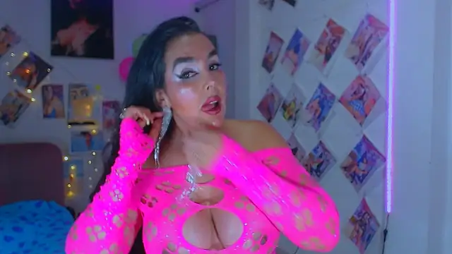 Snapshot of sweet_vanessa_22 chatting on 5, 12, 2025 sweet vanessa 22 online show from 5, 12, 2025