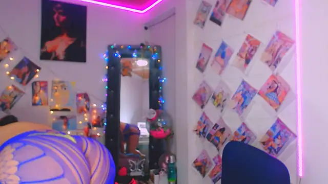 sweet vanessa 22 online show from 10, 4, 2026