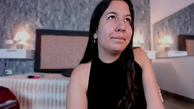 Snapshot of Lia_sarahi chatting on 19, 10, 2025 Lia sarahi online show from 19, 10, 2025