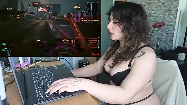 Moxxxie online show from 28, 10, 2025