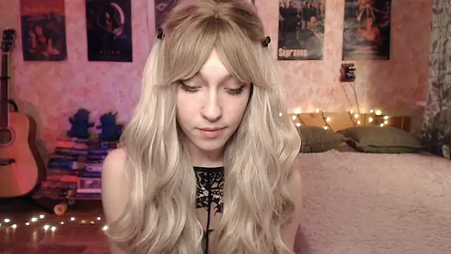 Friendly Ellie online show from 14, 1, 2025