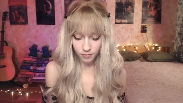 Friendly Ellie online show from 16, 1, 2025