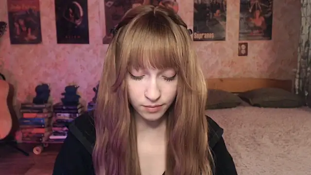 Friendly Ellie online show from 15, 4, 2026