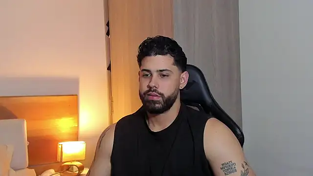 Justyn Torres online show from 1, 3, 2025