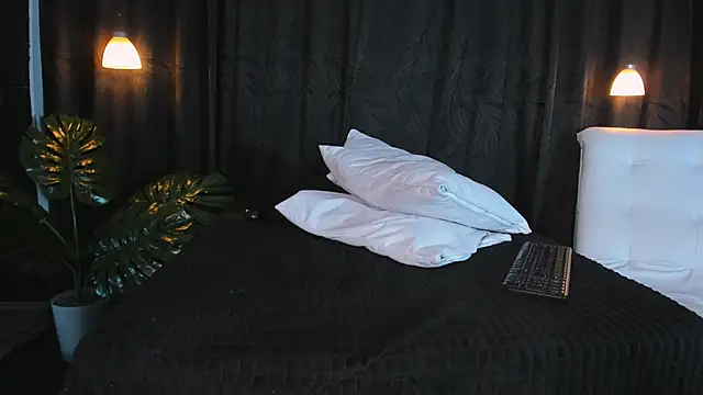 CelinayHanck online show from 21, 3, 2025