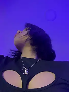 KLOE MARTINS online show from 6, 2, 2026