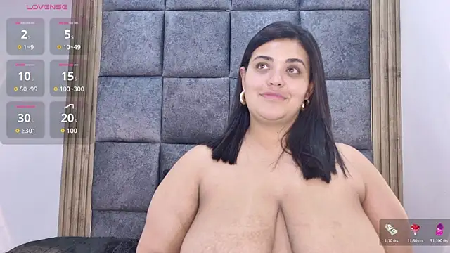 Snapshot of AmandaRousel chatting on 18, 11, 2025 AmandaRousel online show from 18, 11, 2025