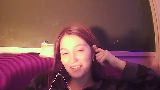 Snapshot of Angelk43 chatting on 14, 12, 2025 Angelk43 online show from 14, 12, 2025