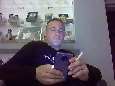 Snapshot of aroj95 chatting on 2, 5, 2026 aroj95 online show from 2, 5, 2026