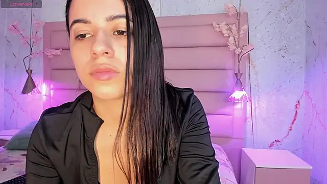 Snapshot of IvySanders1 chatting on 12, 11, 2025 IvySanders1 online show from 12, 11, 2025