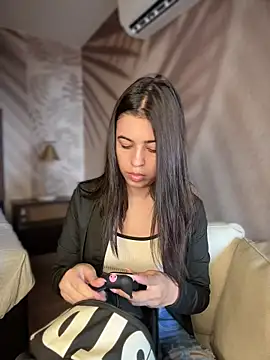 Snapshot of IvySanders1 chatting on 14, 11, 2025 IvySanders1 online show from 14, 11, 2025