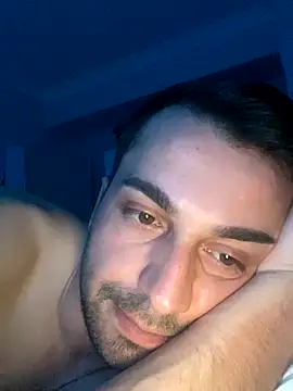 Snapshot of Emre-34 chatting on 18, 11, 2025 Emre-34 online show from 18, 11, 2025