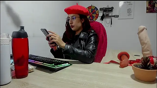 Scarlett Sen online show from 18, 3, 2025