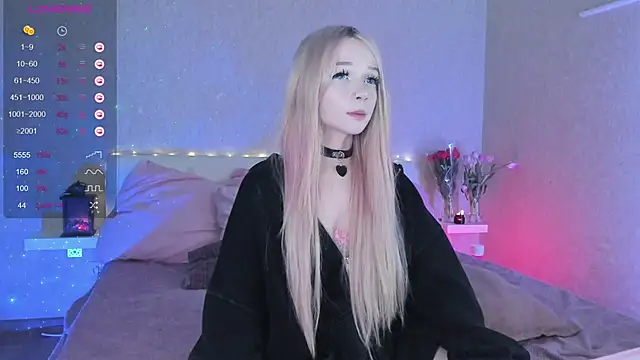 Snapshot of Misty_Shadow chatting on 8, 3, 2025 Misty Shadow online show from 8, 3, 2025