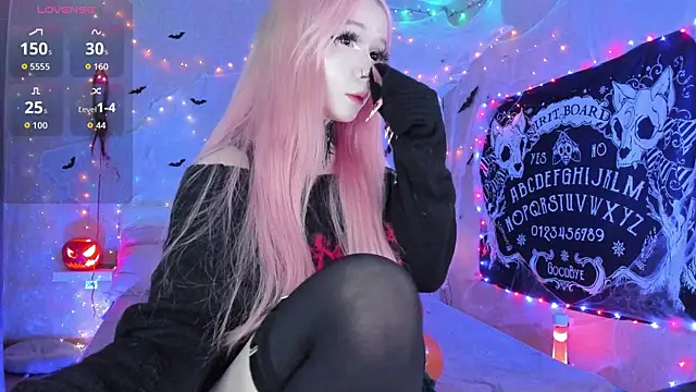 Snapshot of Misty_Shadow chatting on 31, 10, 2025 Misty Shadow online show from 31, 10, 2025