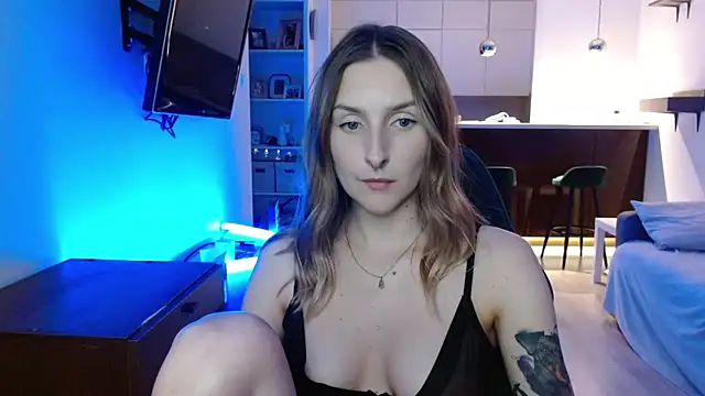 illusorycat online show from 9, 10, 2025