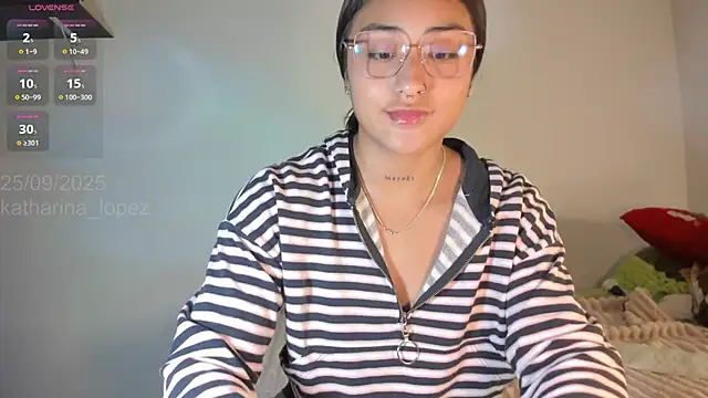 Snapshot of Katharina_Lopez chatting on 25, 9, 2025 Katharina Lopez online show from 25, 9, 2025