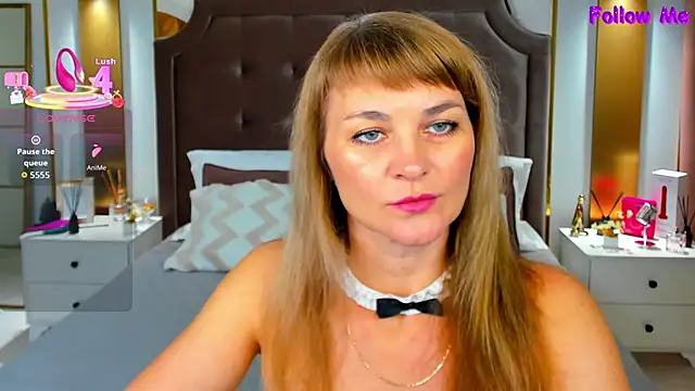 annasimonsj online show from 4, 10, 2025