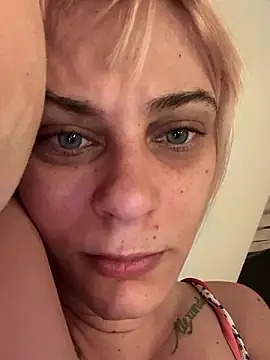 MarikaWild93 online show from 2, 12, 2024